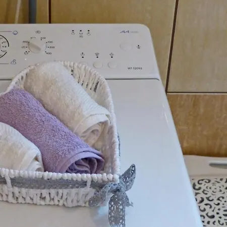 Lovely Apartment Mali Rat דירה