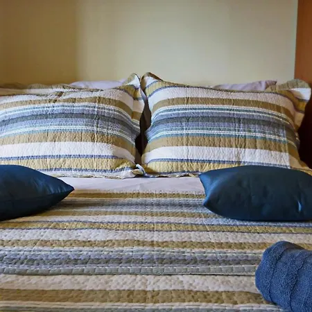 Lovely Apartment Mali Rat דירה *
